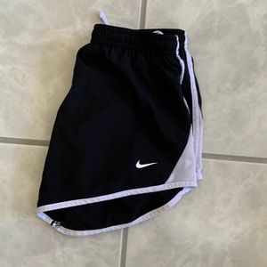 NIKE BIG KIDS SHORTS